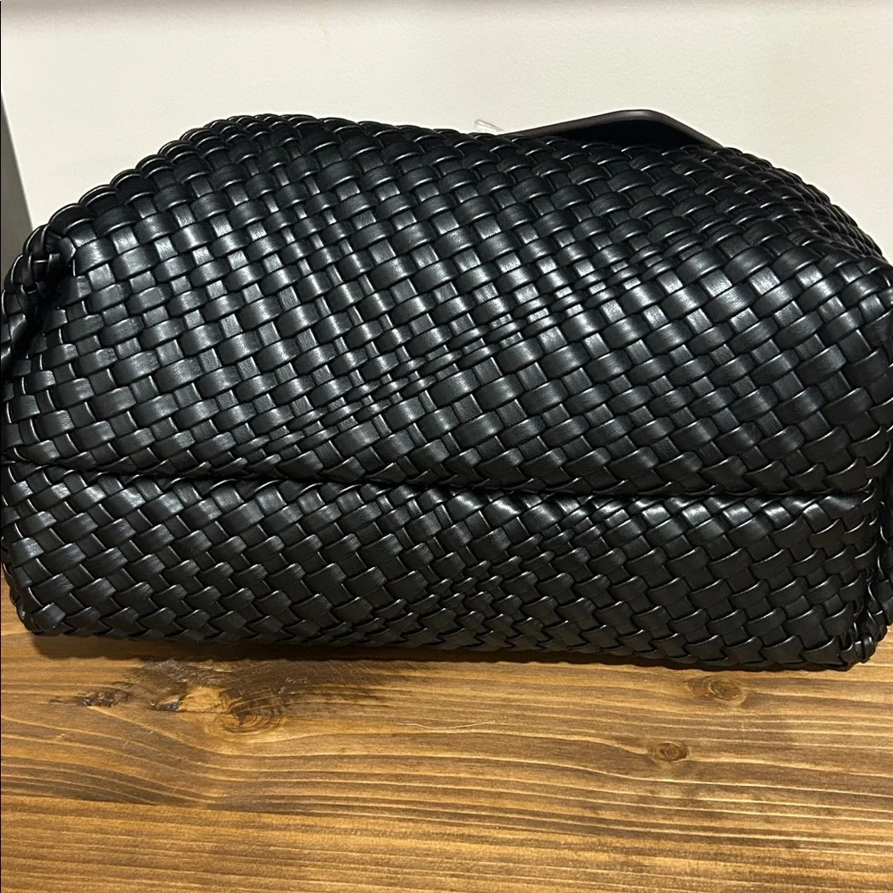NWT Worthington Black large Woven Tote Bag and wristlet - Picture 8 of 9